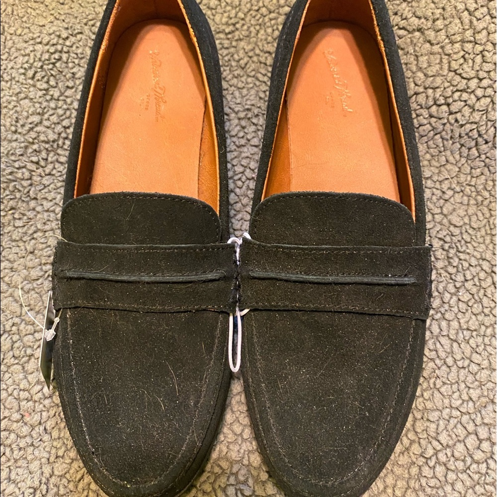 Black shoes